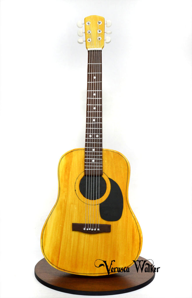 Accoustic Guitar Cake Structure