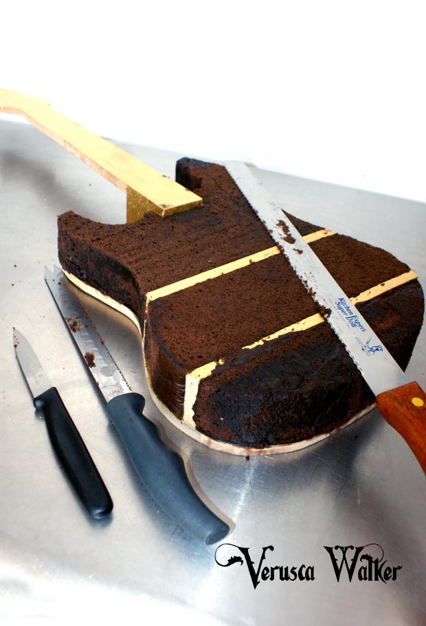 Electrical Guitar Cake Structure